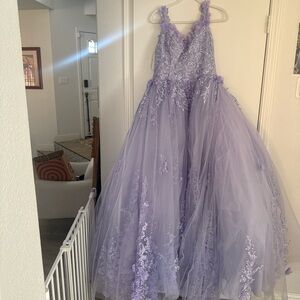Lilac ball gown dress never worn